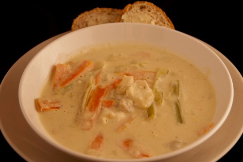 Fiskesuppe med skrei og reker